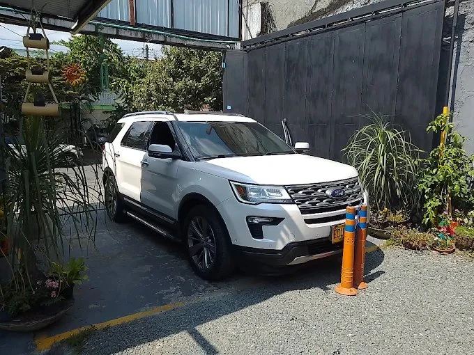Ford Explorer revisado en taller Automotriz Online SD Cali